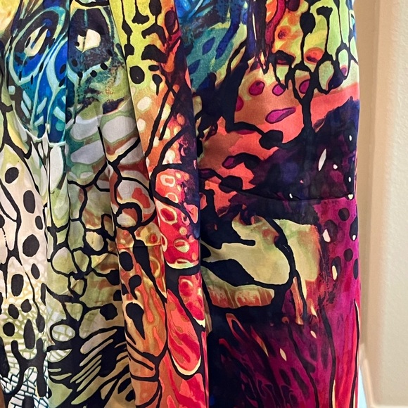 Vibrant Multicolor Scarf with Abstract Design Butterfly Design - Picture 12 of 15